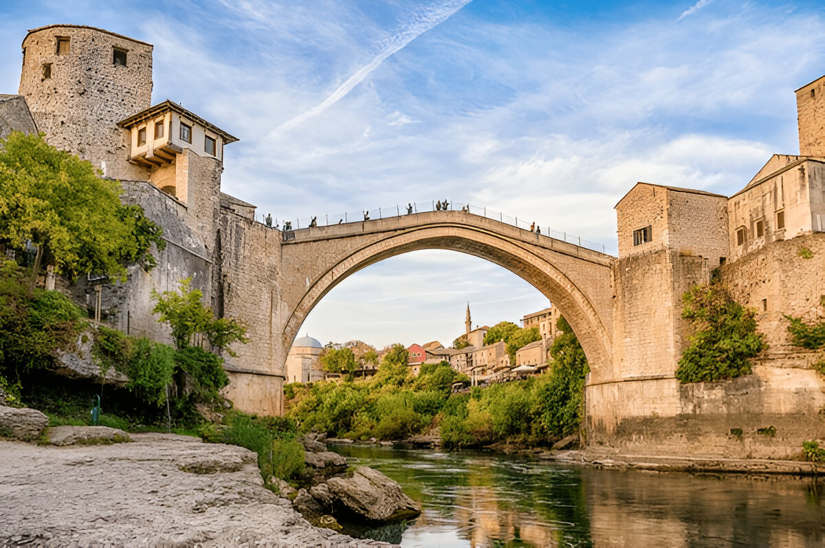 balkan-turlari-2025-mostar-koprusu